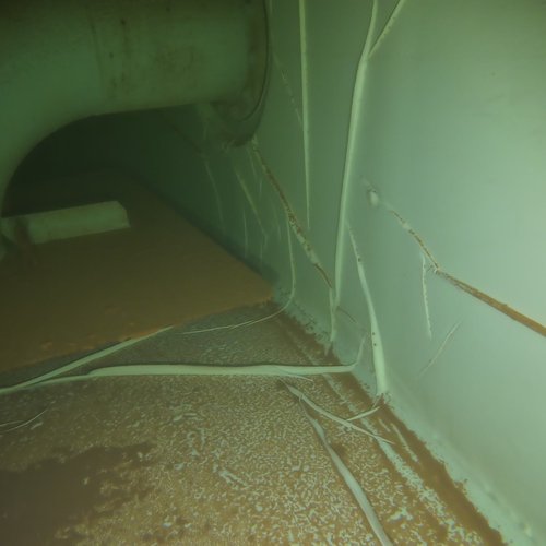 Sprinklertank-Inspektion: Stahltank, 5 Jahre – Tankecke Rohrschelle Sedimente Bodensicht
